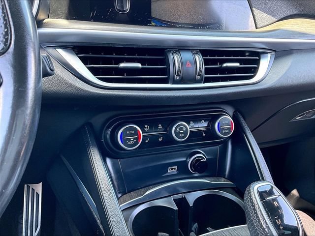 Used 2022 Moonlight Gray Me Alfa Romeo Ti image 26