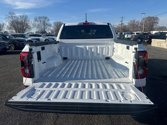 New 2025 Oxford White Ford LARIAT® image 7