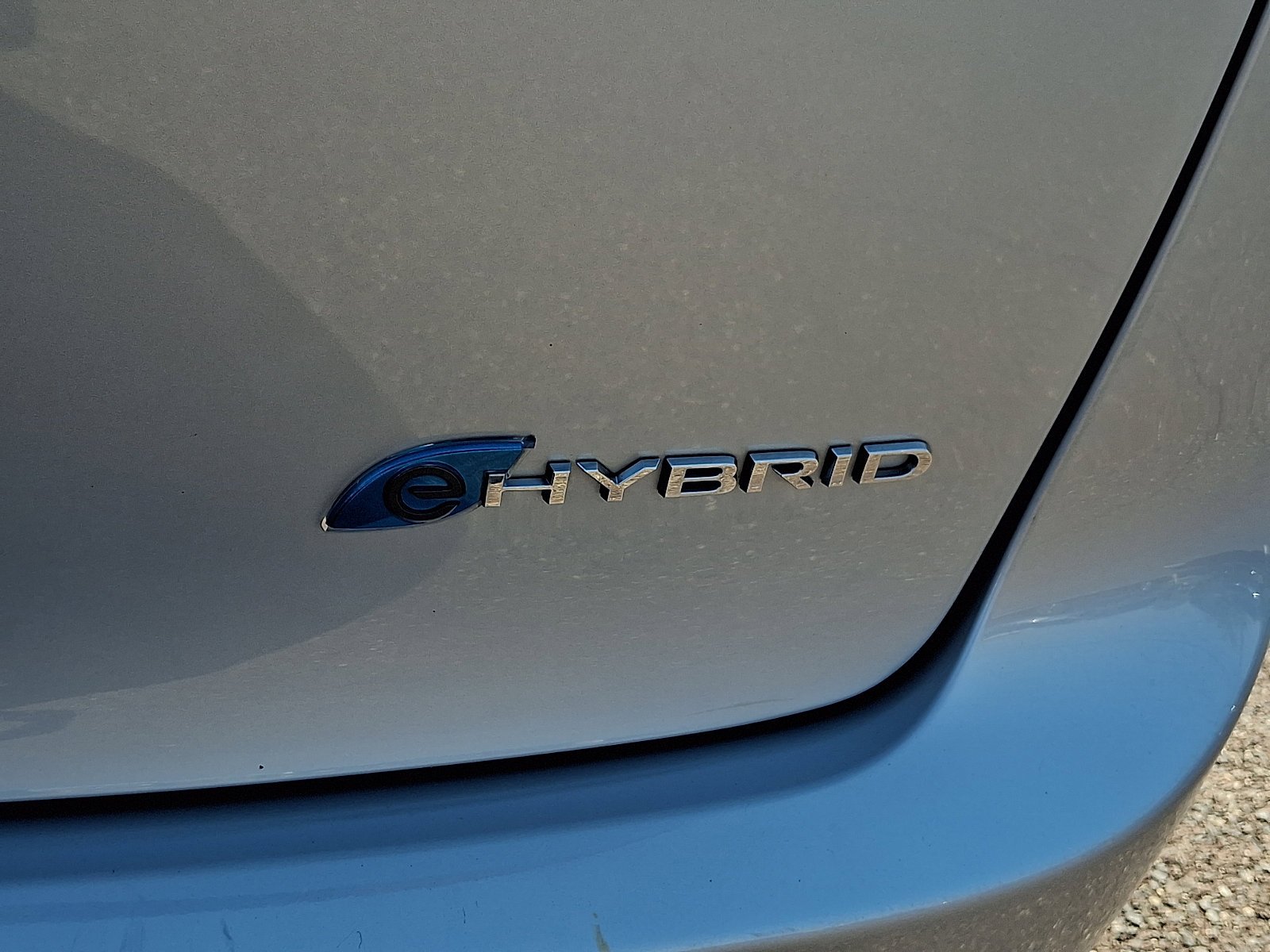 Used 2024 Silver Mist Clearcoat Chrysler Hybrid Select image 30