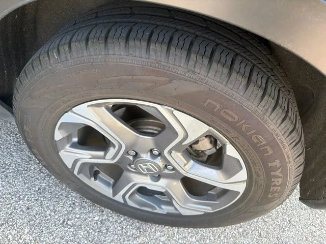 Used 2017  Honda EX image 9