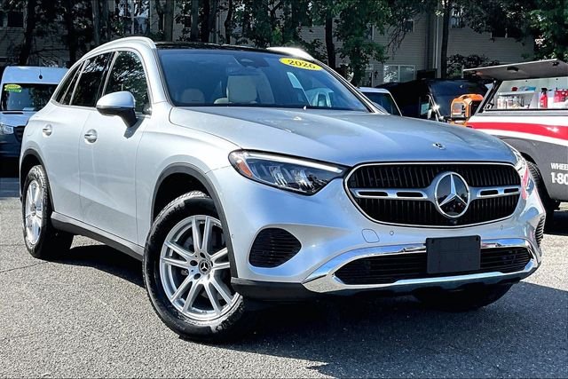 Used 2026 Silver Mercedes-Benz GLC 300 image 1