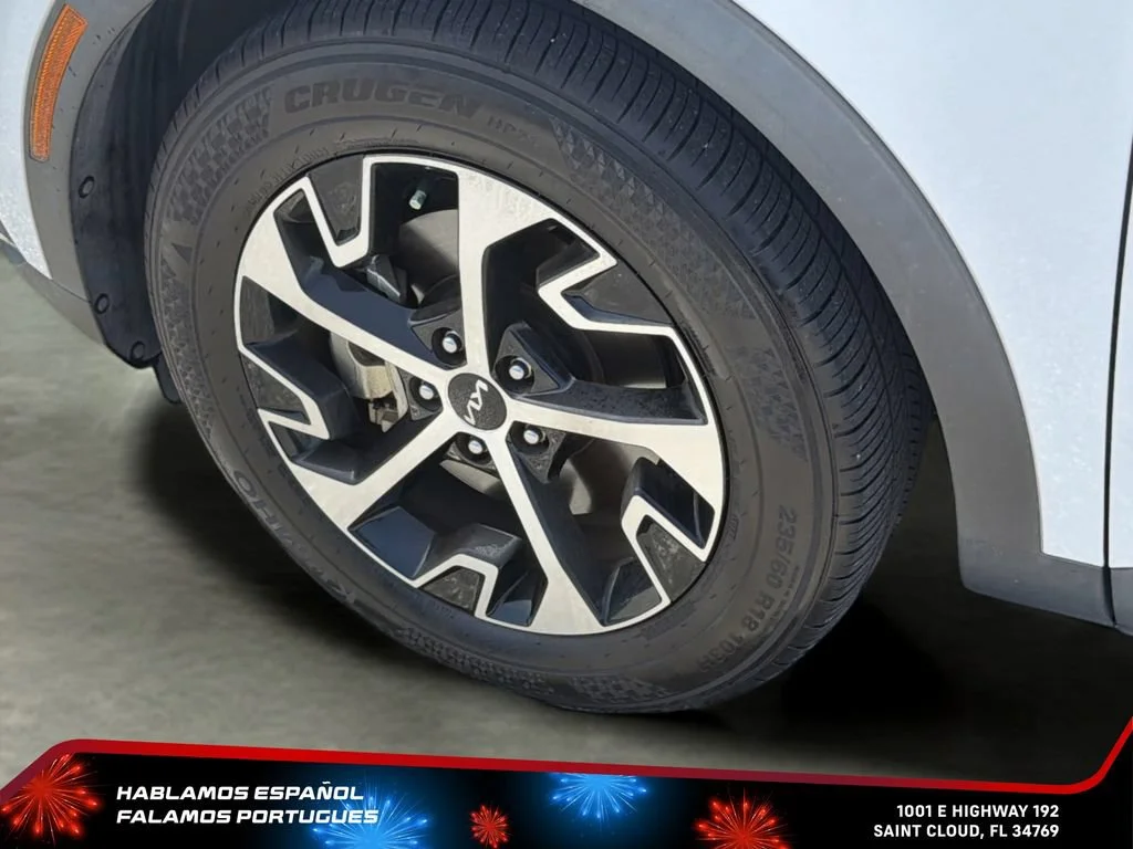 Used 2023 White Kia EX image 31