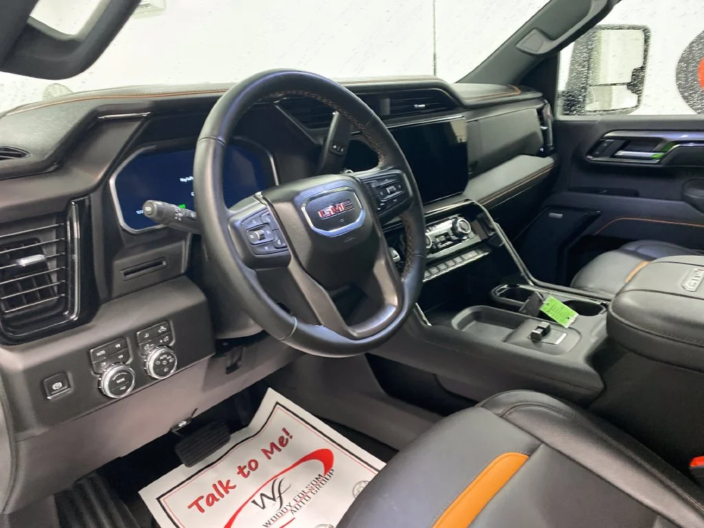 Used 2026 White GMC AT4 image 13