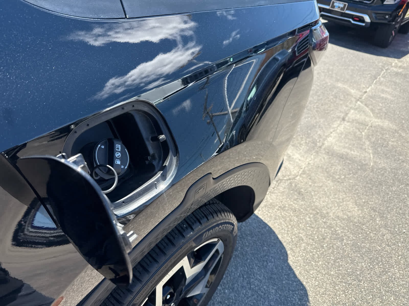 Used 2023 Black Hyundai Limited image 10