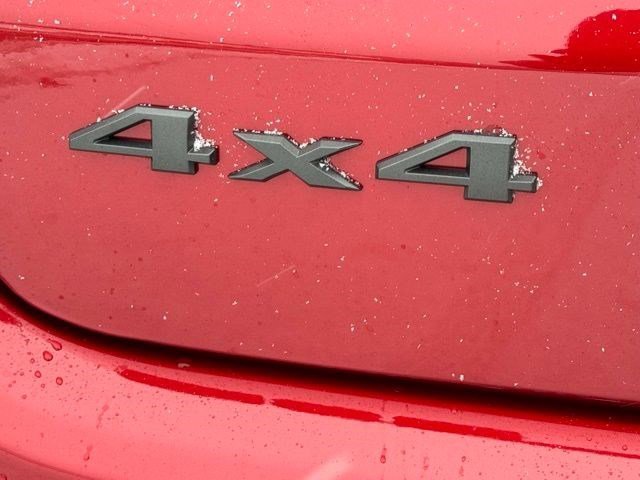 New 2026 Red Hot Pearlcoat Jeep Latitude Altitude image 32