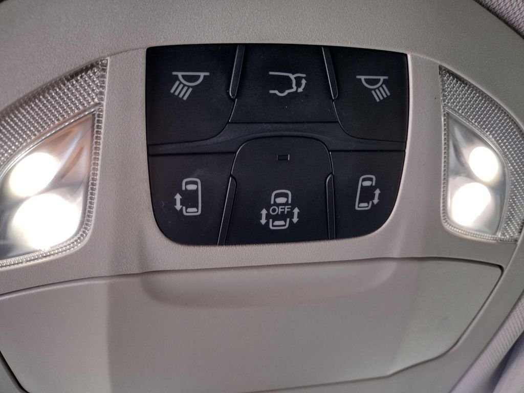 Used 2023 White Chrysler LX image 30