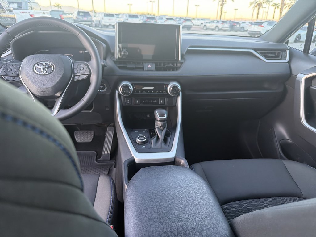 2024 Toyota RAV4 SE - Photo 14