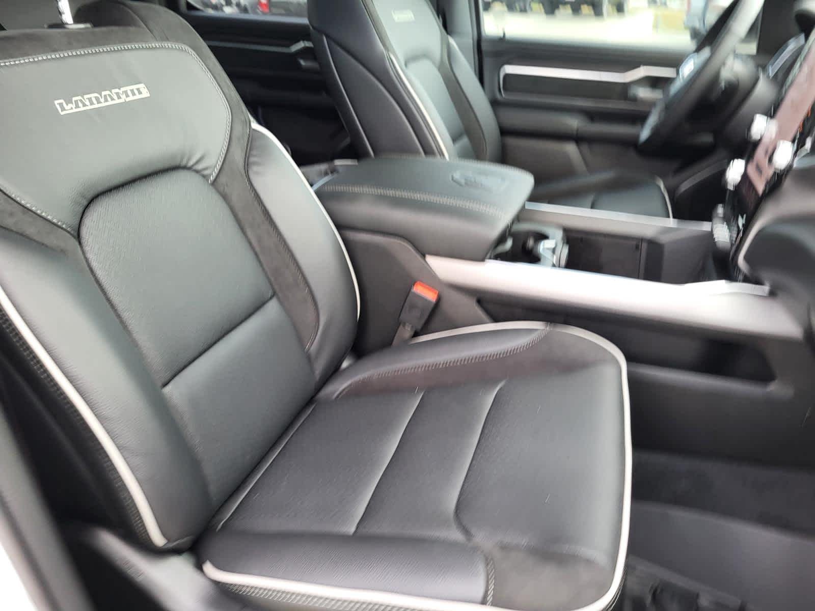 2026 RAM 1500 Laramie - Photo 10