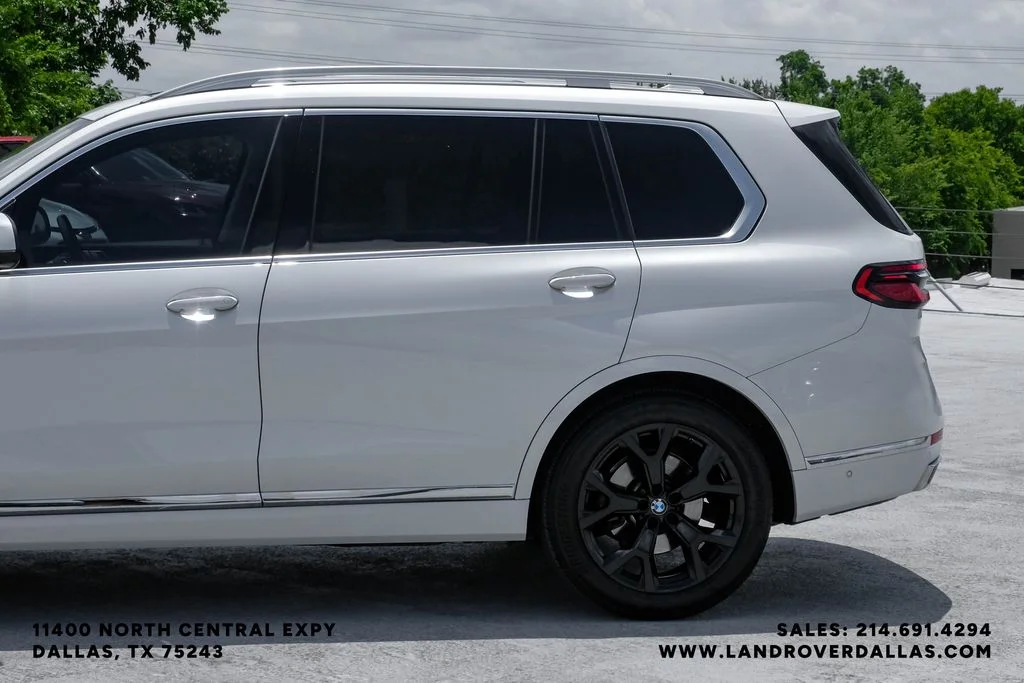 Used 2023 Mineral White Metallic BMW xDrive40i image 13