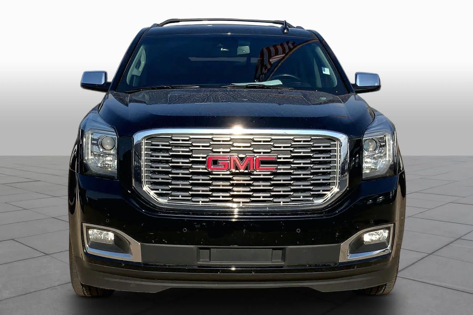 Used 2019 ONYX BLACK GMC Denali image 4