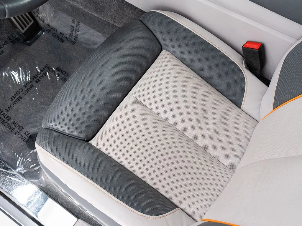 Certified Used 2023 Jubilee Silver Rolls-Royce  image 19