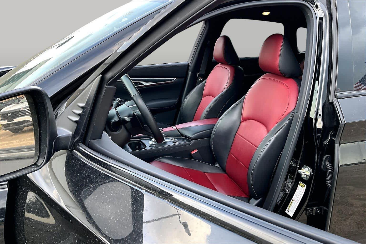 Pre-Owned 2025 INFINITI QX50 SPORT