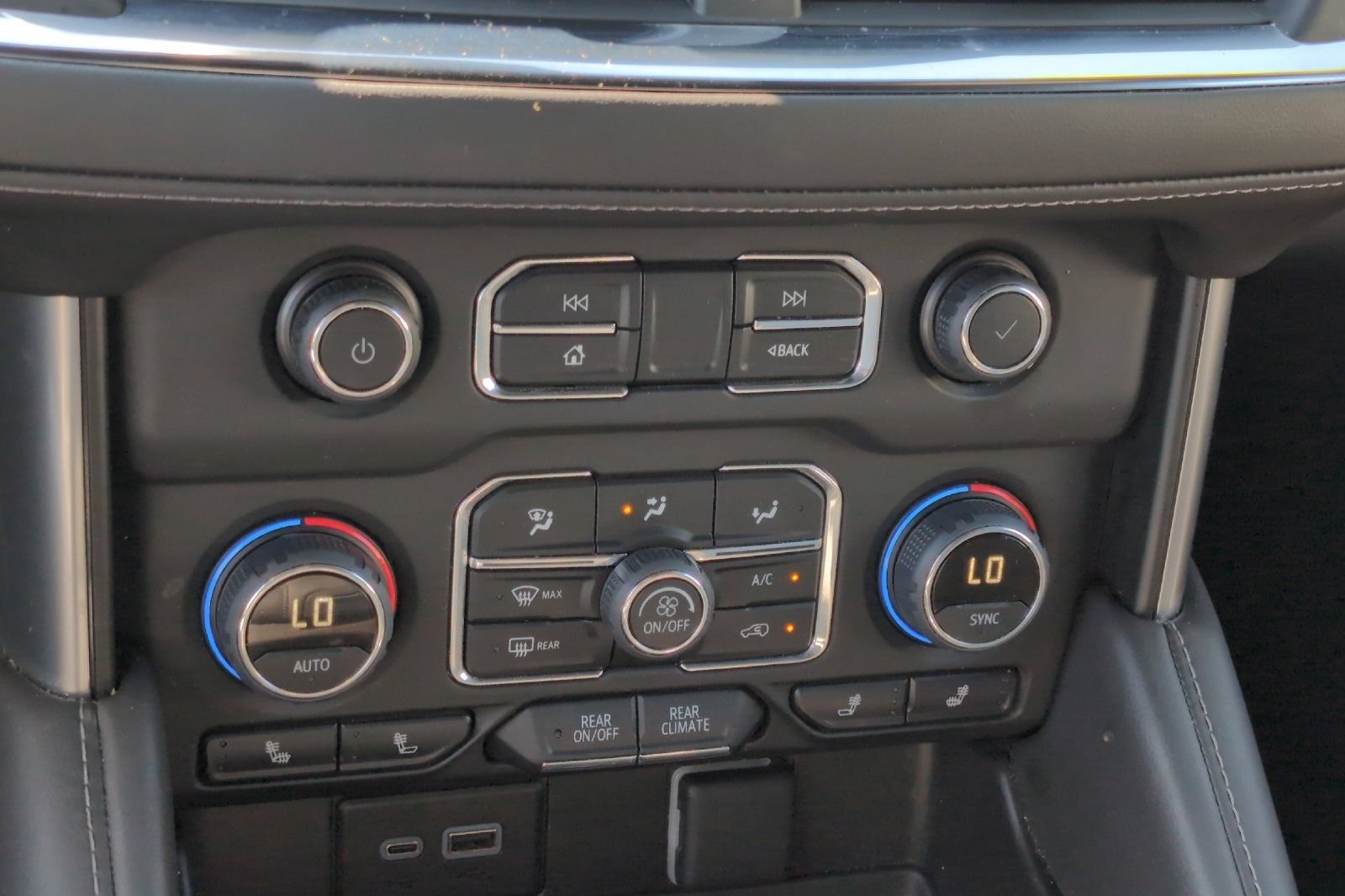 Used 2024 Black Chevrolet Z71 image 23