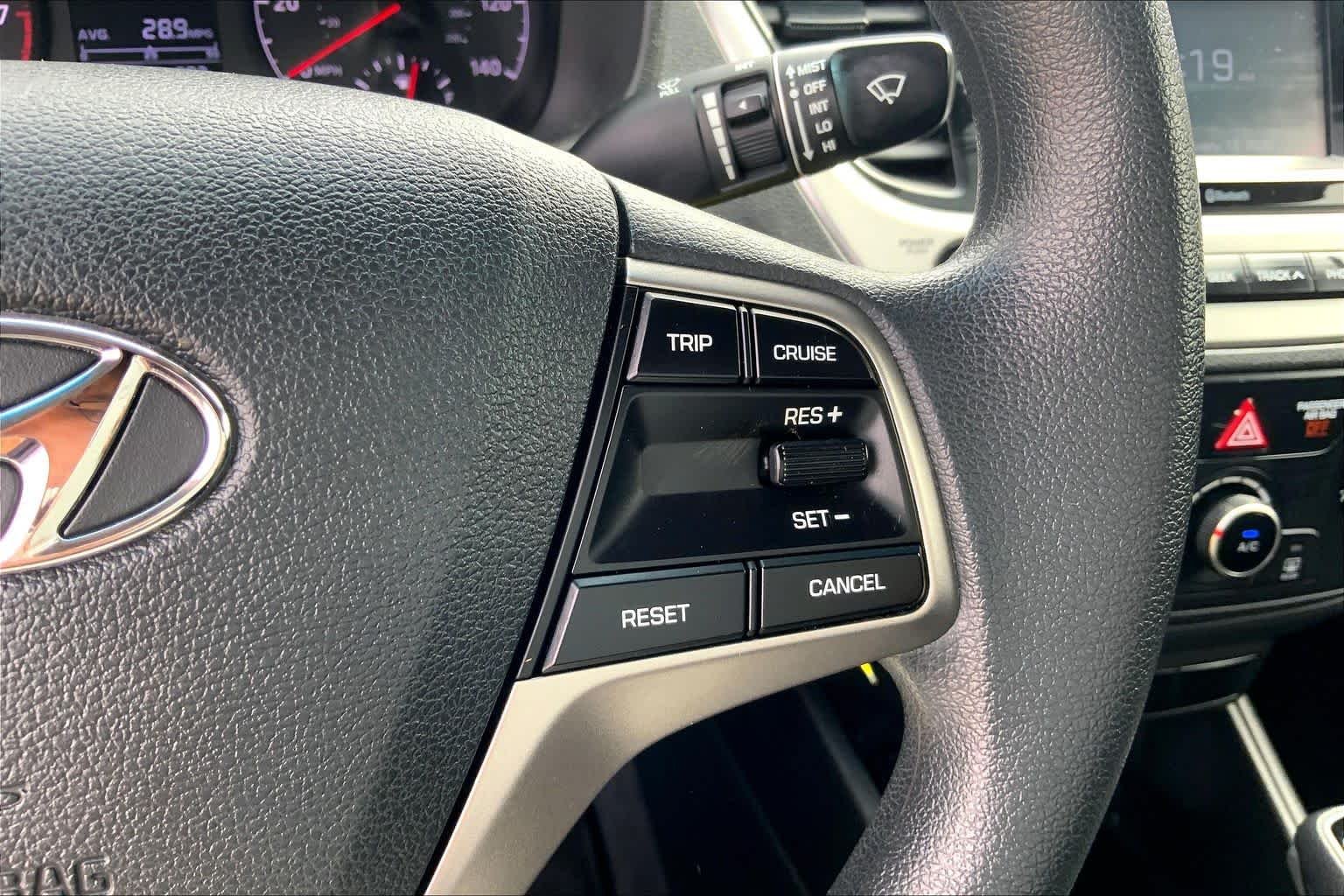 Used 2022 Admiral Blue Hyundai SE image 25