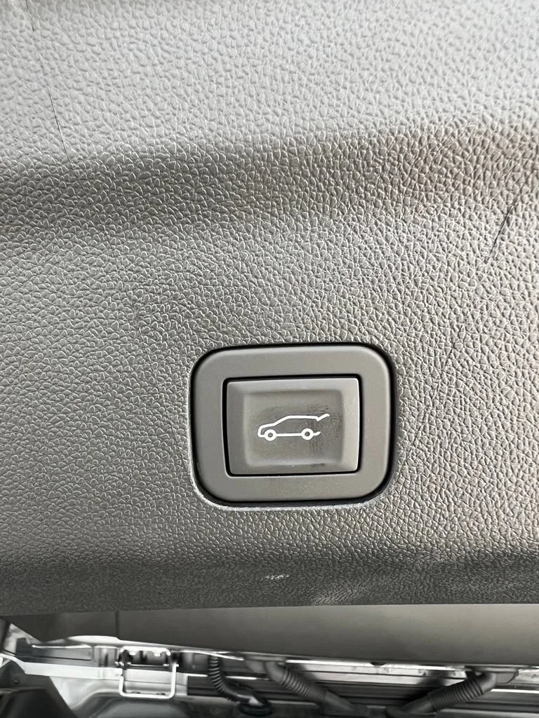 New 2026 Sterling Gray Metallic Chevrolet High Country image 28