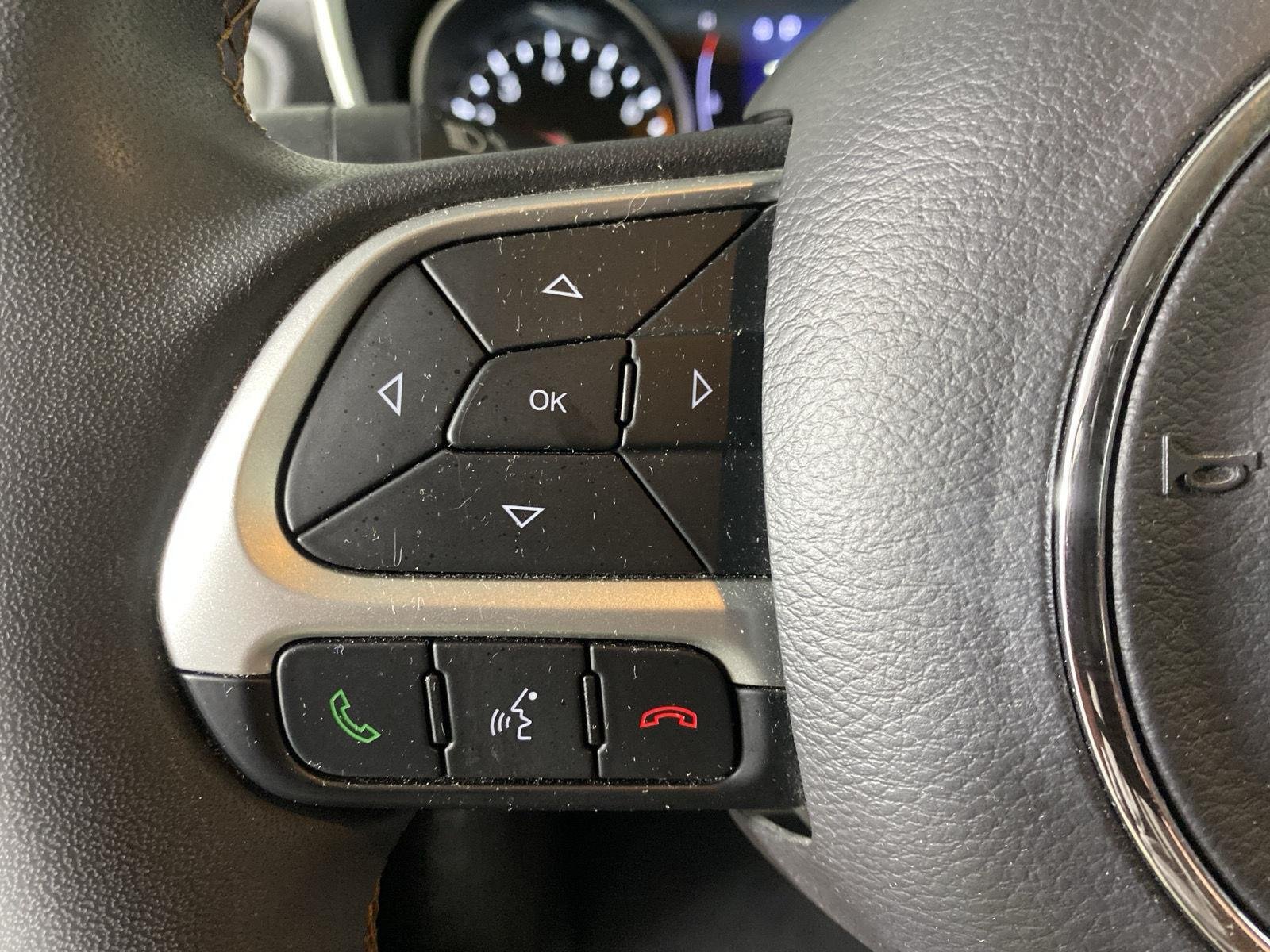 Used 2021 Jazz Blue Pearlcoat Jeep Latitude image 13