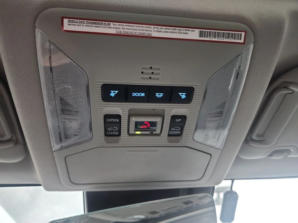 Used 2022 Silver Toyota XLE image 26