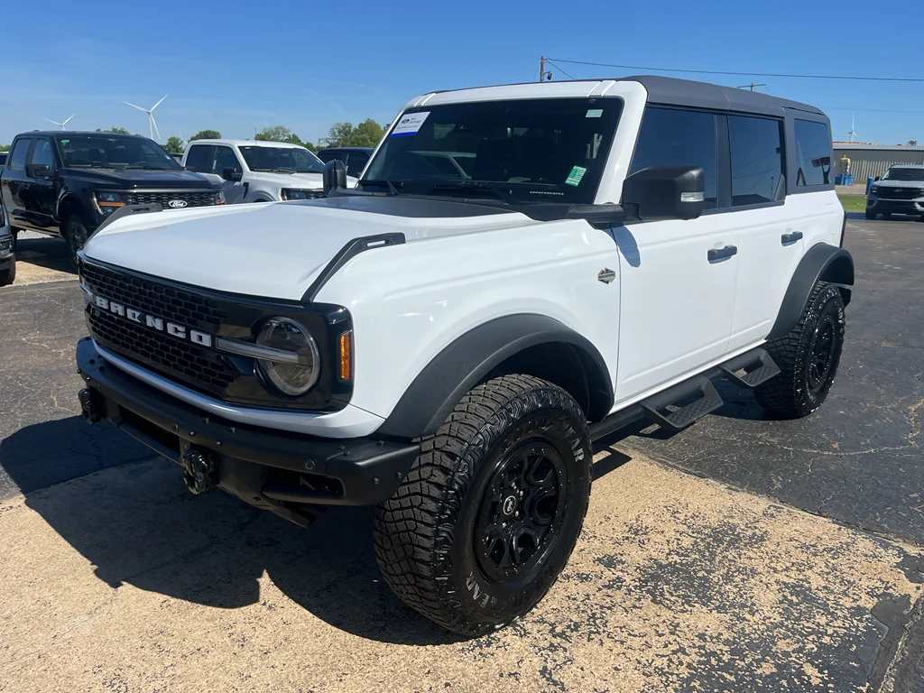 2024 Ford Bronco Wildtrak 4x4's photo