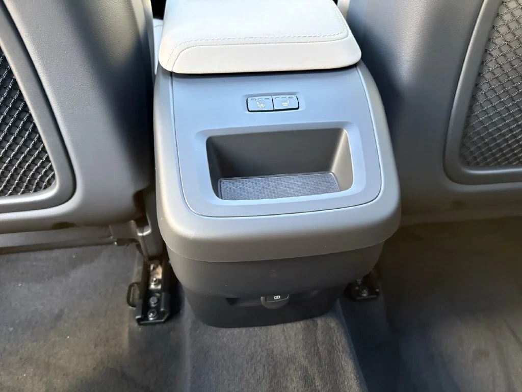 New 2026 Vapour Grey Volvo Plus image 26