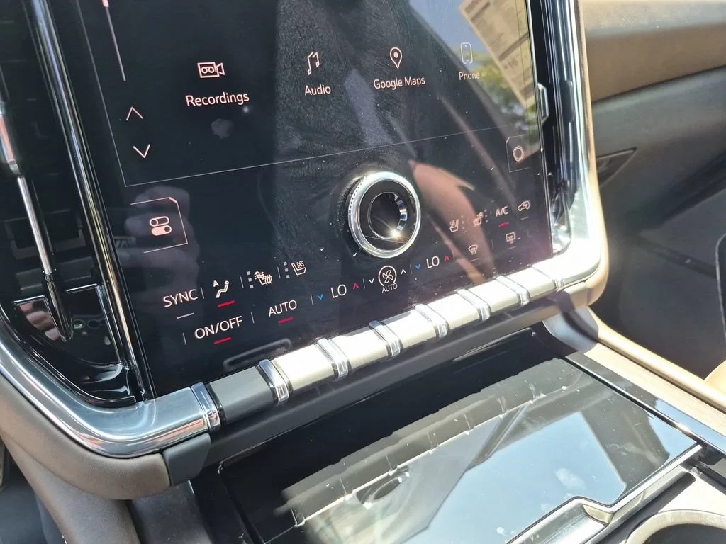 2026 GMC Yukon XL Denali Ultimate - Photo 28