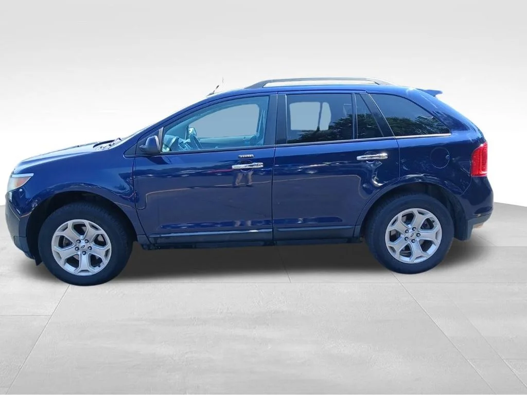 Used 2011 Blue Ford SEL image 3