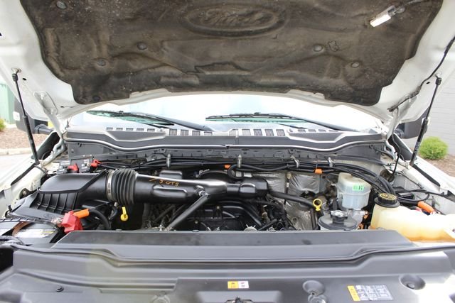 Used 2017 White Ford XL image 19