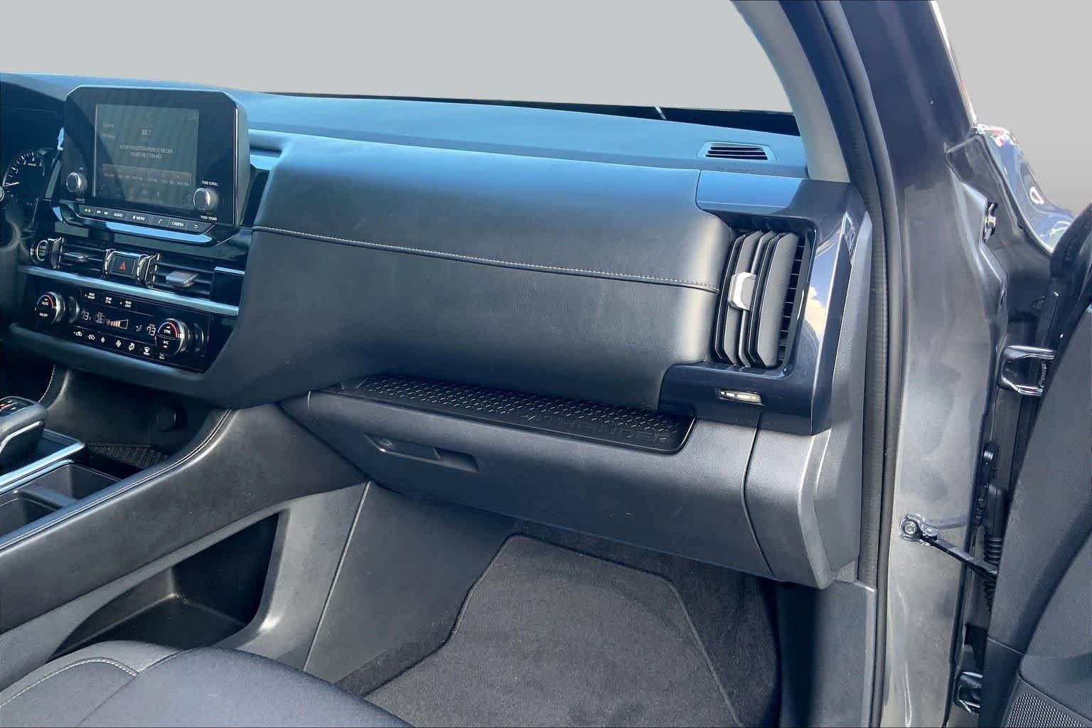 Used 2022 Gun Metallic Nissan S image 19