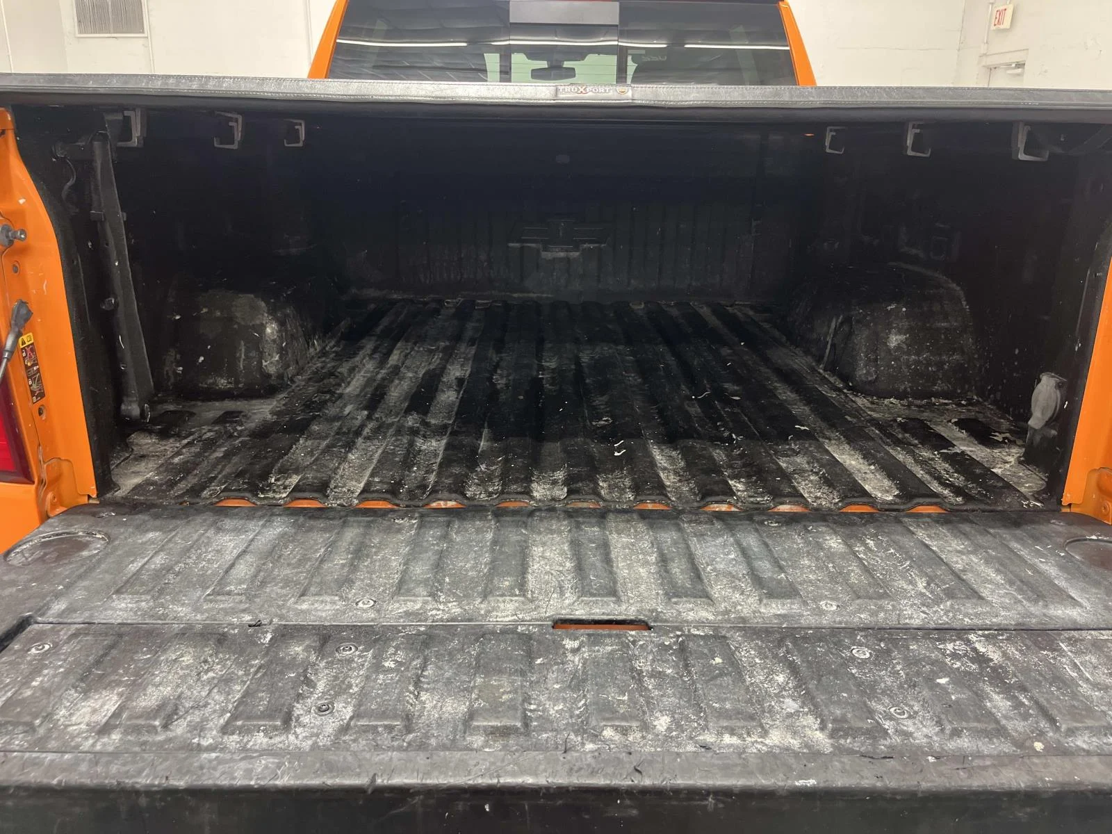 Used 2022 All normally body colored non-sheet metal parts will be black including front fender extensions, cab spoiler on Double & Crew cabs and LT trim door handles. May require extended lead time. Chevrolet LT Trail Boss image 10