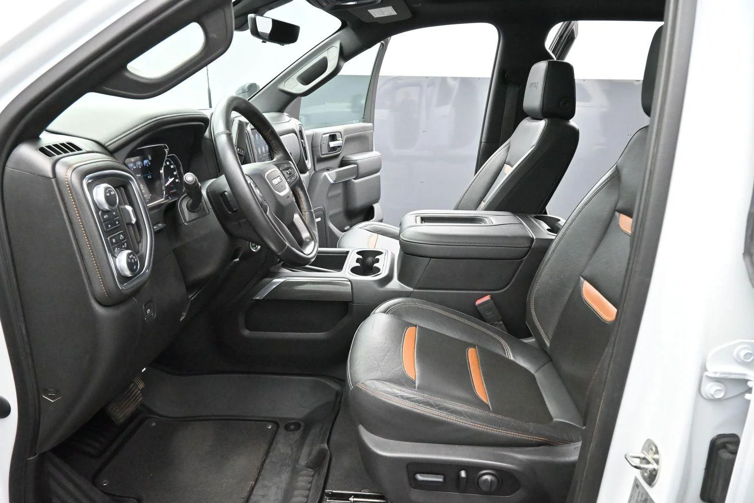 Used 2021 SUMMIT WHITE GMC AT4 image 12