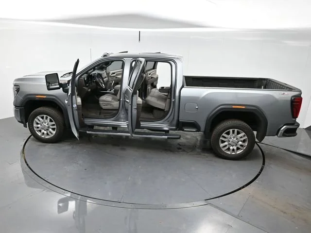 Used 2024 Sterling Metallic GMC SLT image 40