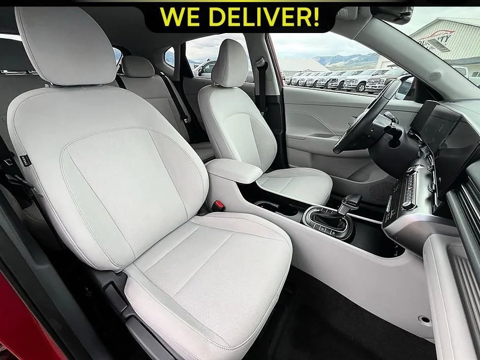 Used 2025 Red Hyundai SEL image 19