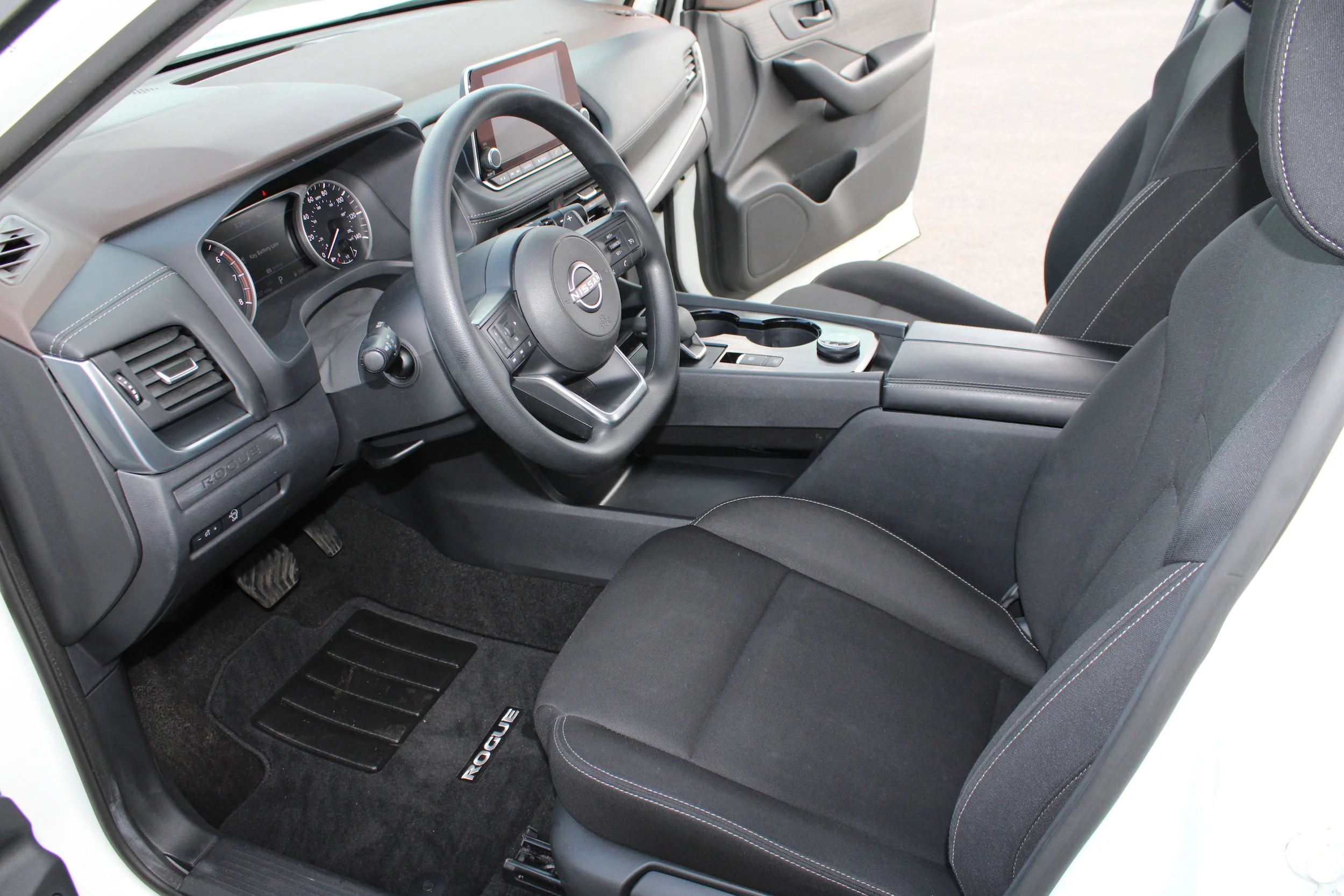 Used 2023 Glacier White Nissan S image 16