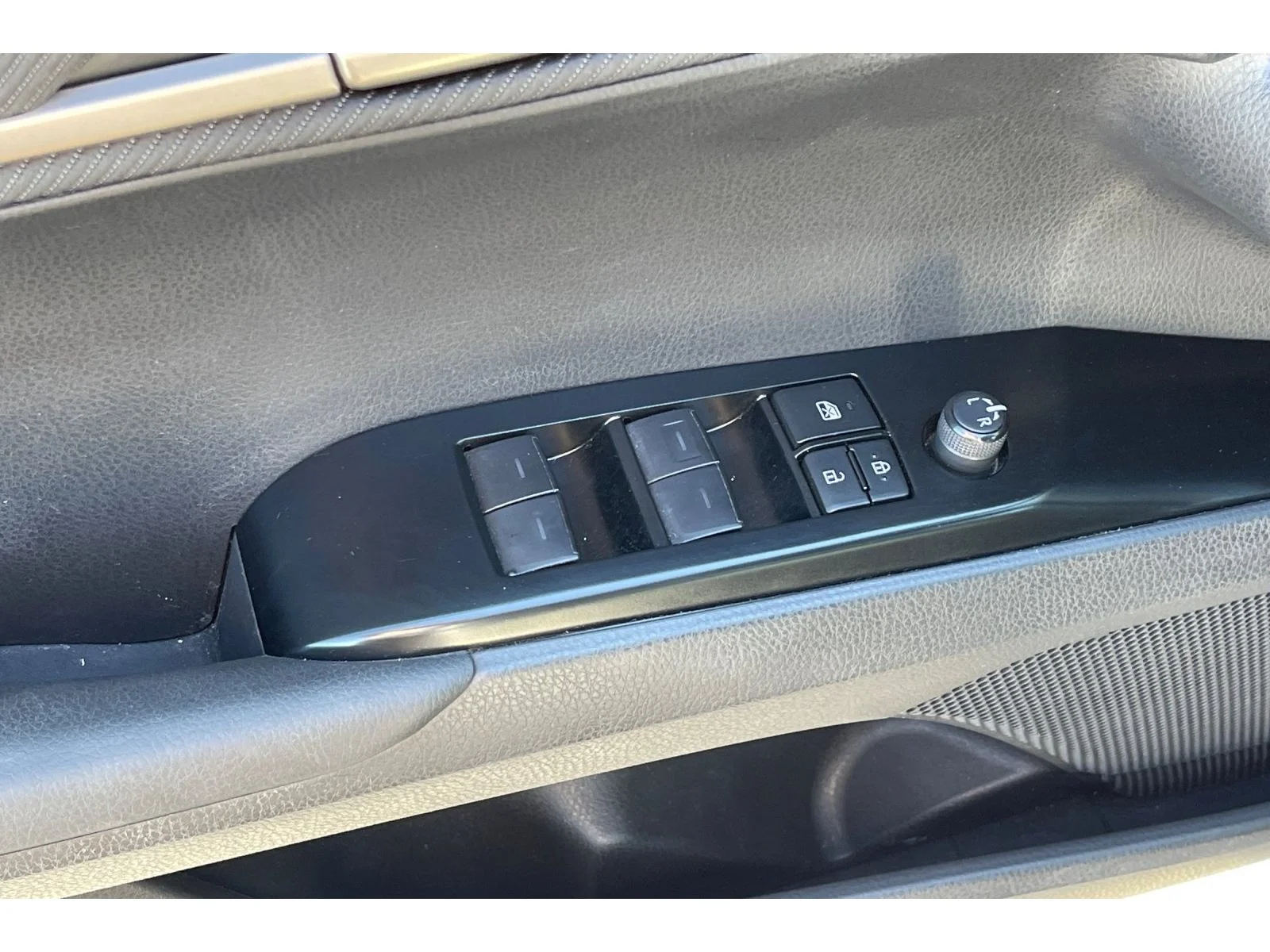 Used 2025 Heavy Metal Toyota SE image 13