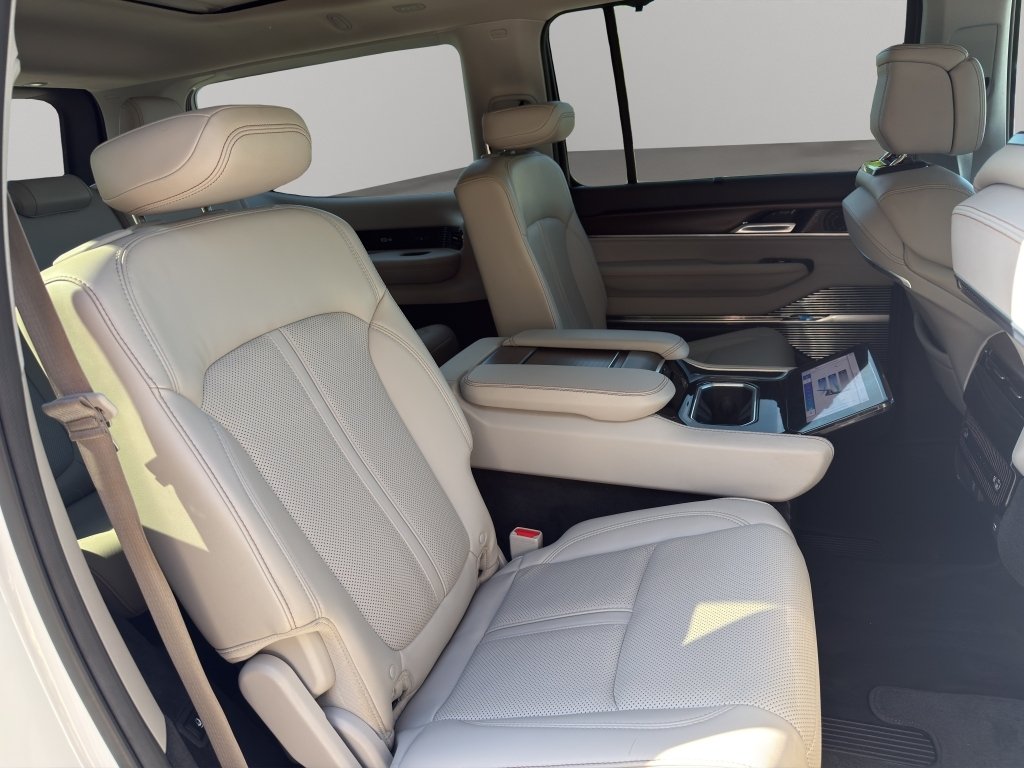 Used 2022 Bright White Clearcoat Jeep Series I image 17