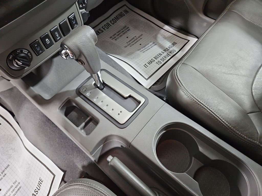 Used 2019 Gray Nissan SL image 25