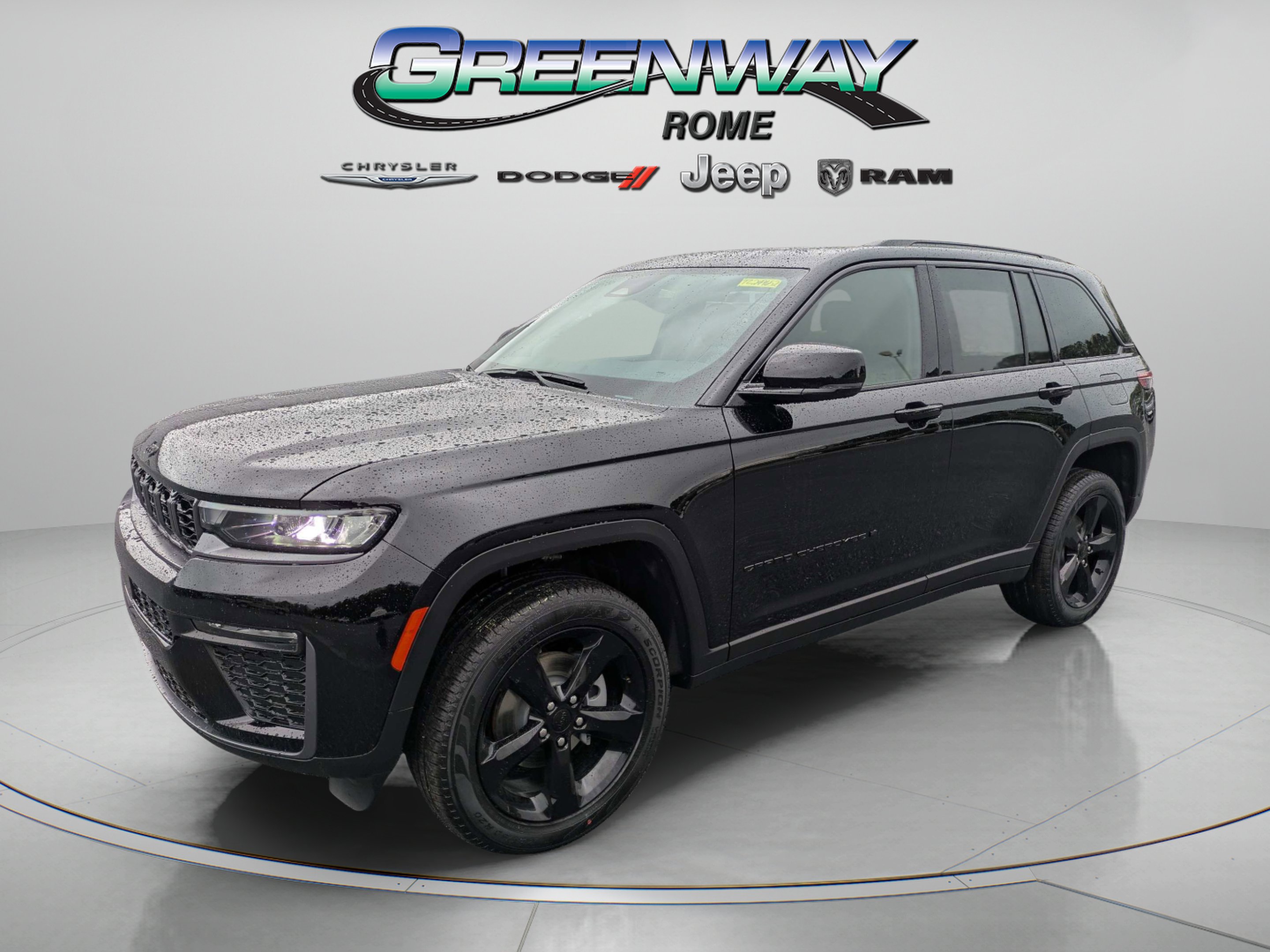 New 2026 Diamond Black Crystal Pearl-Coat Exterior Paint Jeep Limited image 3