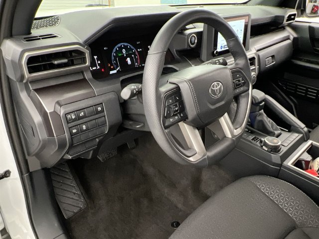 2025 Toyota 4Runner SR5 - Photo 7