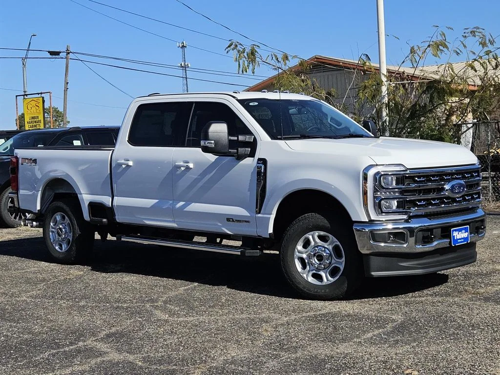 2026 Ford F-250 Super Duty XLT - Photo 2
