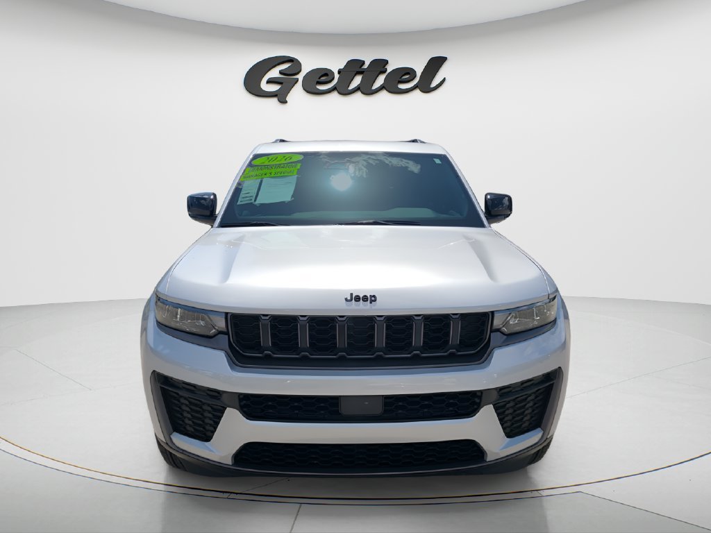 Used 2026 Silver Jeep Altitude image 2