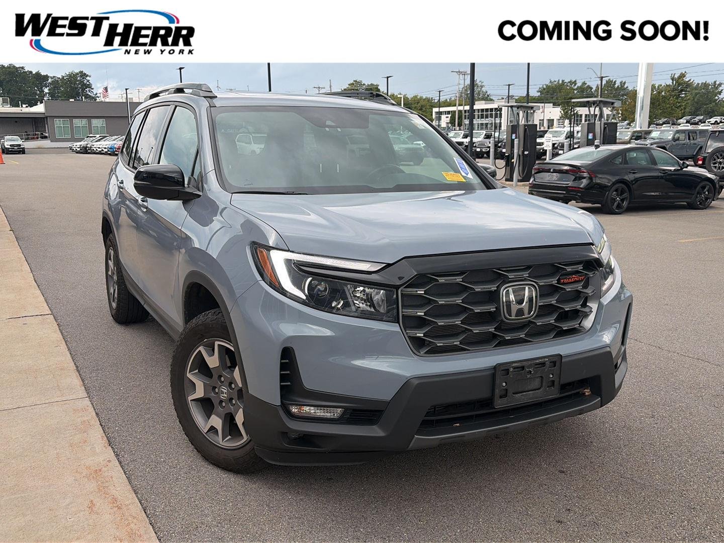 Used 2023 Sonic Gray Pearl Honda TrailSport image 1