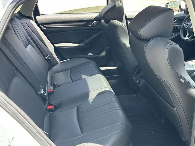 Used 2021 White Honda Touring image 15