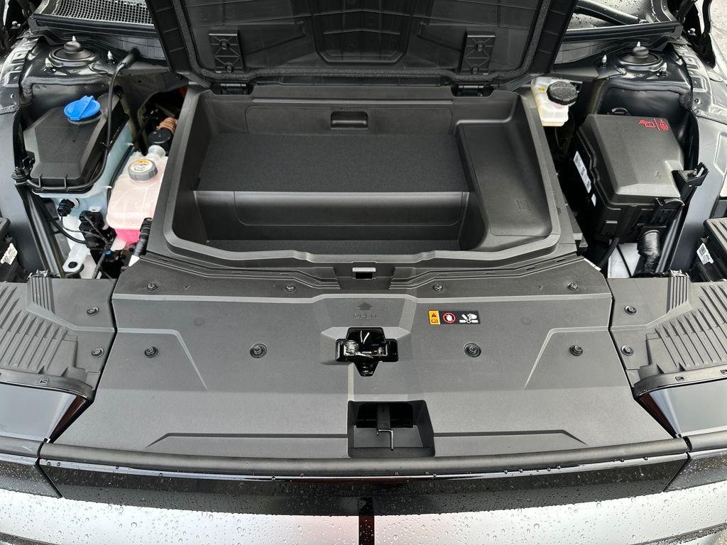New 2026 Black Hyundai SEL image 16
