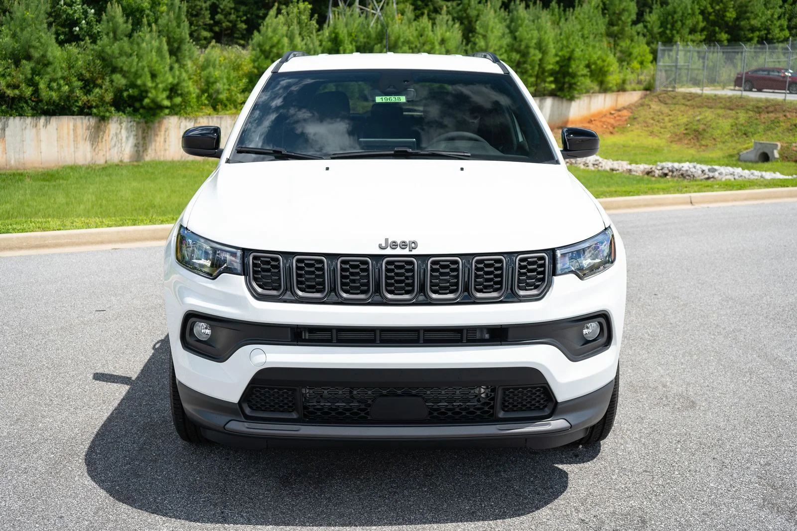 New 2026 Bright White Clearcoat Jeep Latitude image 2