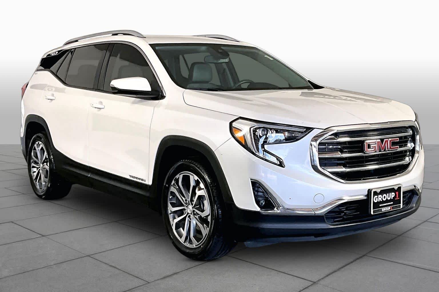 Used 2021 White Frost Tricoat GMC SLT image 3