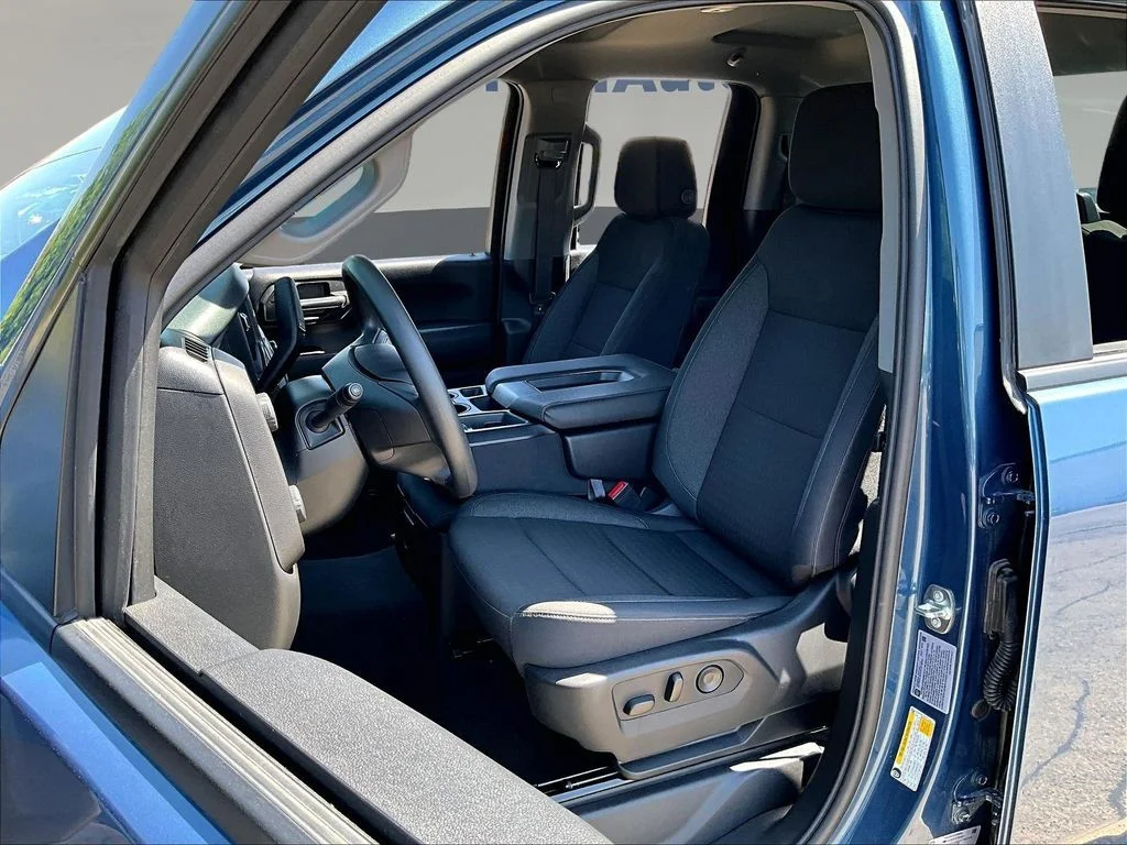 Certified Used 2026 Blue Chevrolet Custom image 24