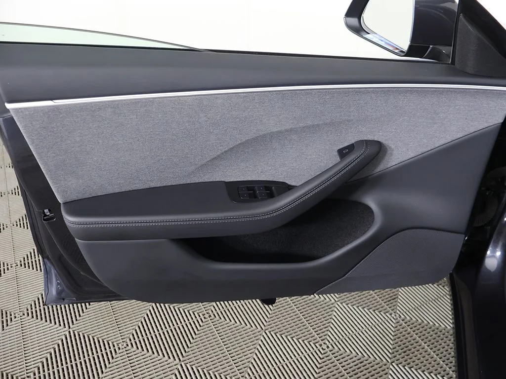 Used 2025 Stealth Gray Tesla Long Range image 26