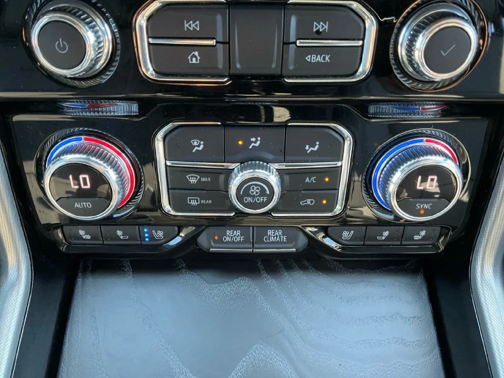 Used 2022 Onyx Black GMC Denali image 23