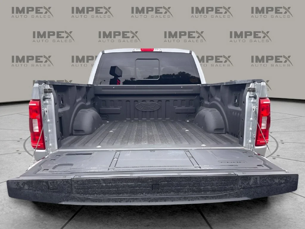 Used 2023 Silver Ford XLT image 25