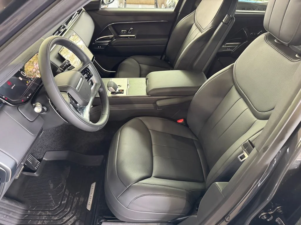 New 2026 Carpathian Grey Land Rover SE image 8