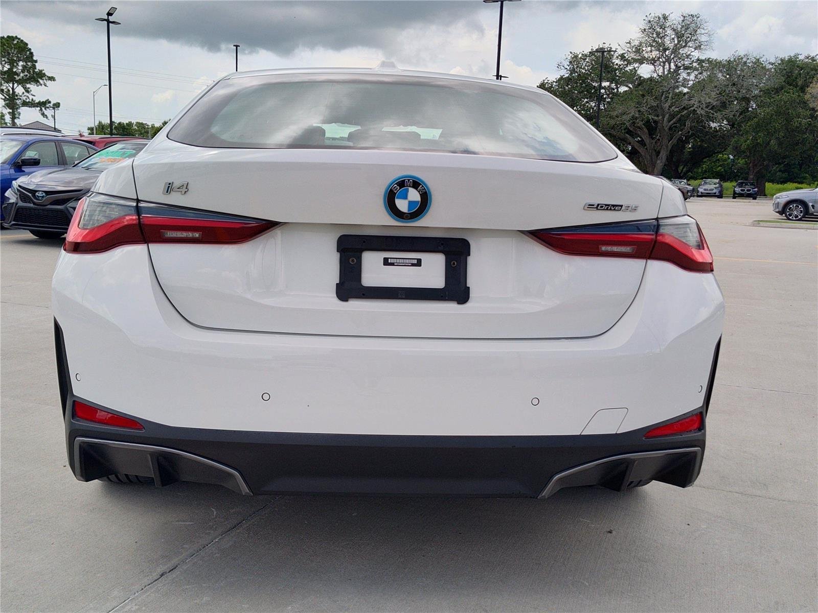 Certified Used 2023 Alpine White BMW eDrive35 image 5